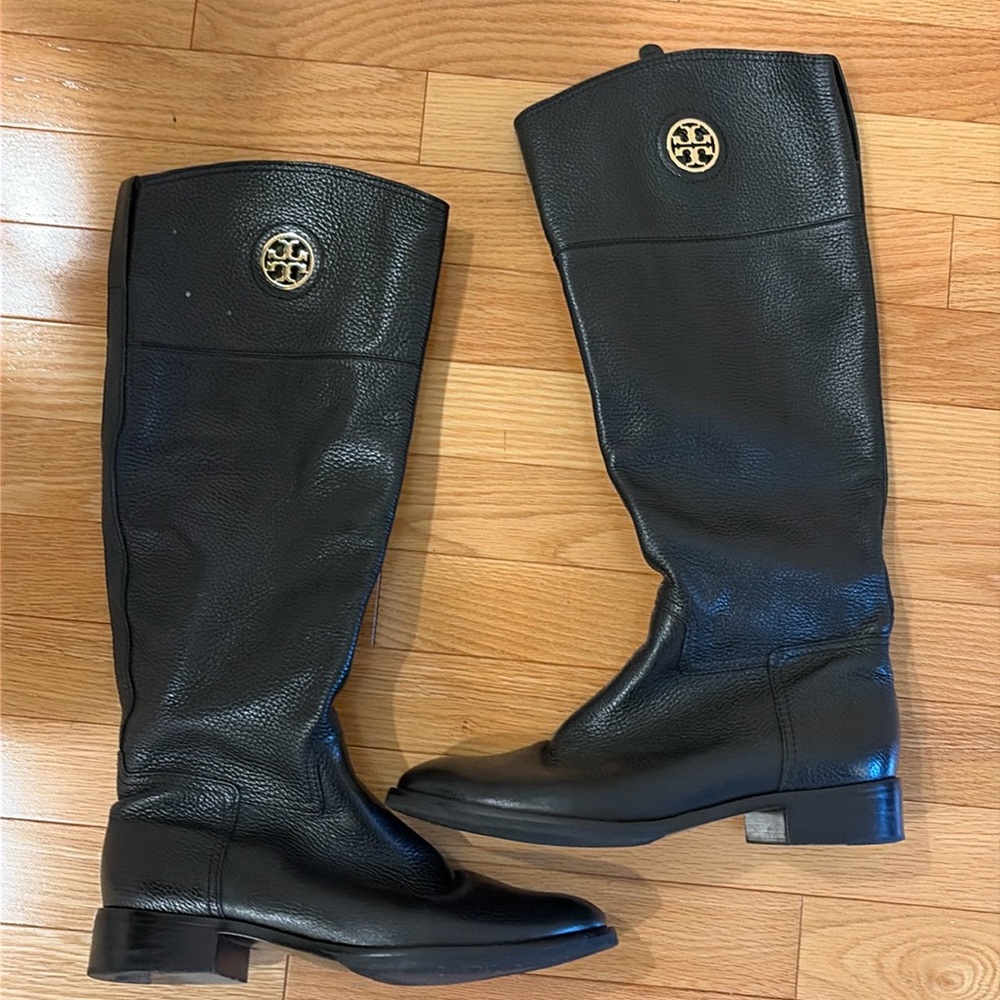 Tory Burch Ring Boots Black size 9
